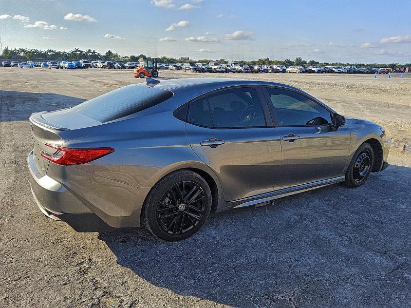 Фото 3 - TOYOTA CAMRY