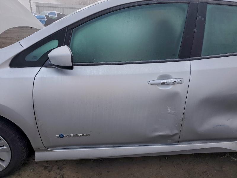 Фото 7 - NISSAN LEAF