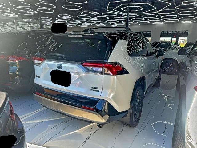 Фото 4 - TOYOTA RAV4