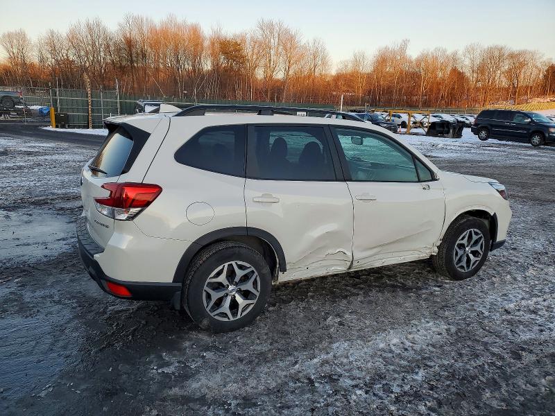 Фото 3 - SUBARU FORESTER