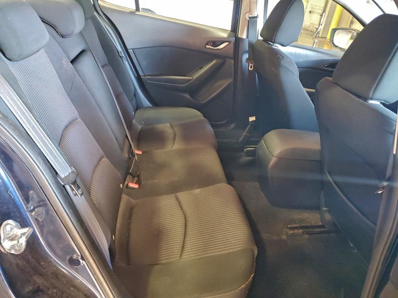 Фото 10 - MAZDA 3