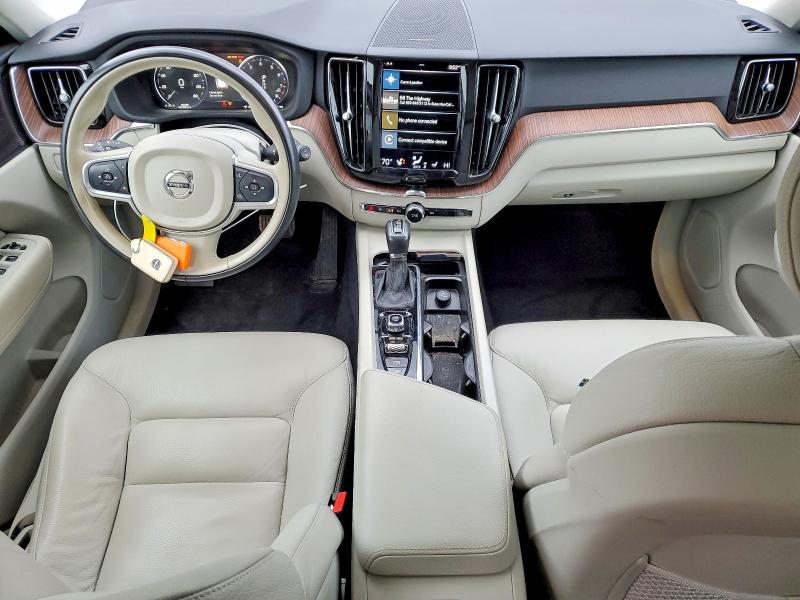 VOLVO XC60 2021 VIN YV4A22RKXM1748444