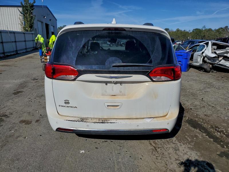 Фото 6 - CHRYSLER PACIFICA