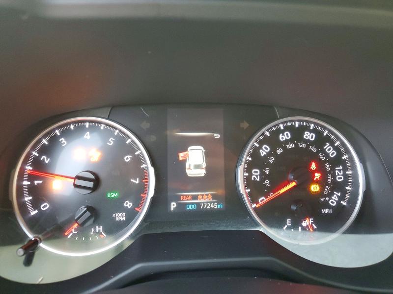 Фото 9 - TOYOTA RAV4