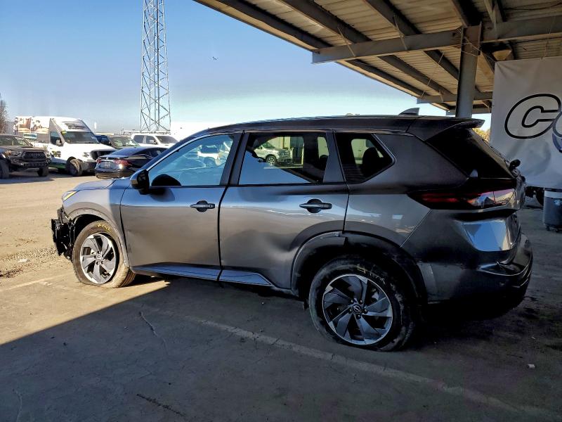 Фото 2 - NISSAN ROGUE