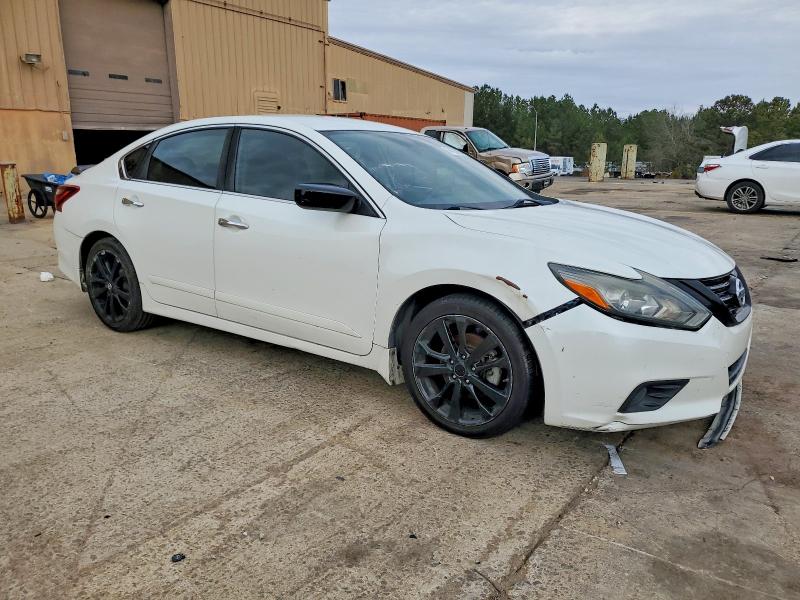 Фото 4 - NISSAN ALTIMA