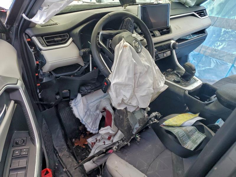 Фото 8 - TOYOTA RAV4