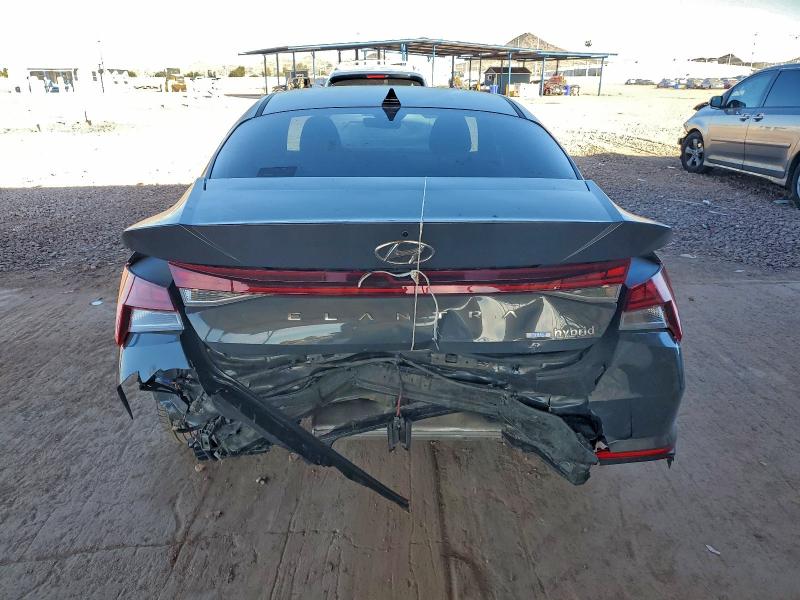 Фото 6 - HYUNDAI ELANTRA