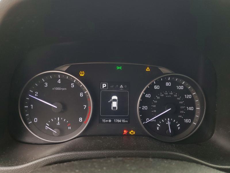 Фото 9 - HYUNDAI ELANTRA