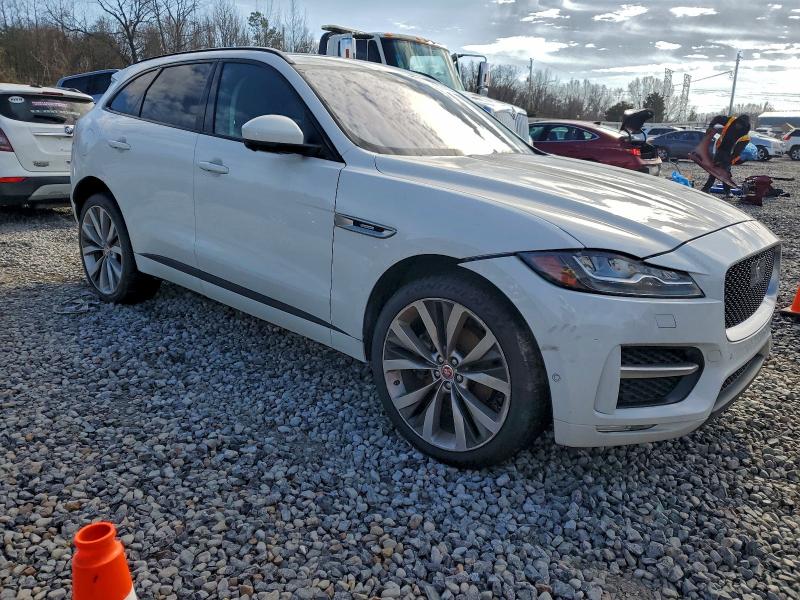 Фото 4 - JAGUAR F-PACE