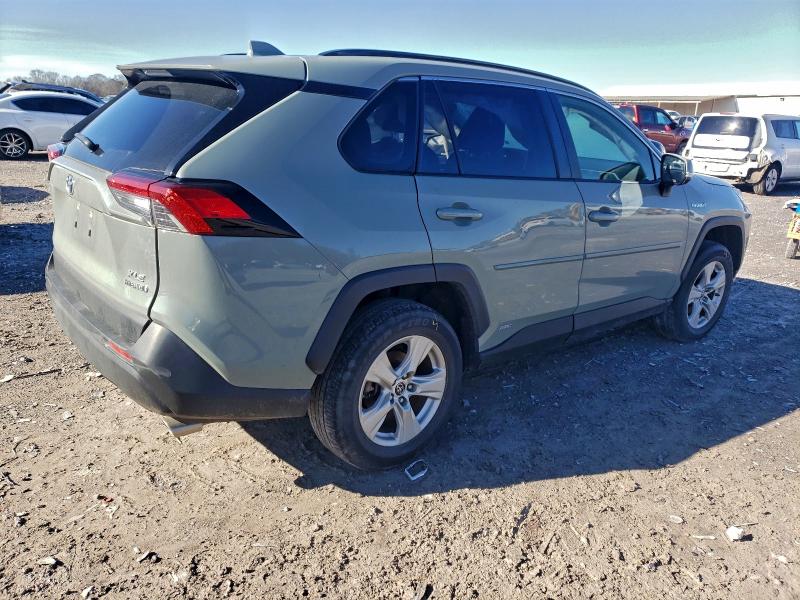 Фото 3 - TOYOTA RAV4