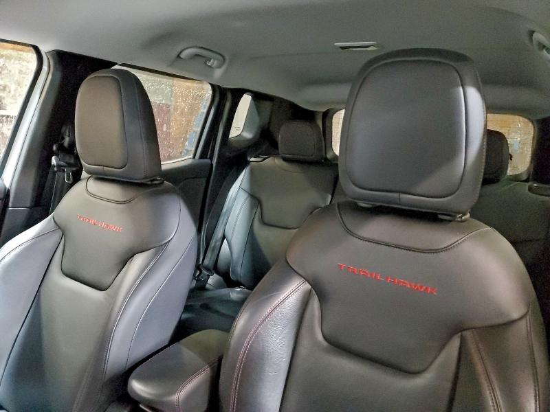 Фото 10 - JEEP RENEGADE