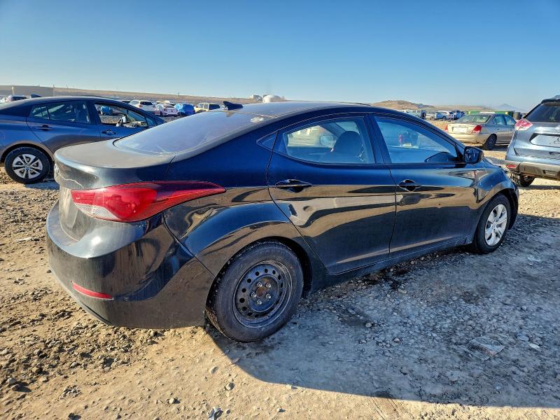 Фото 3 - HYUNDAI ELANTRA