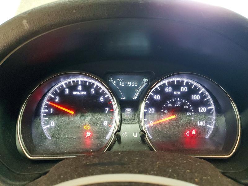 Фото 9 - NISSAN VERSA