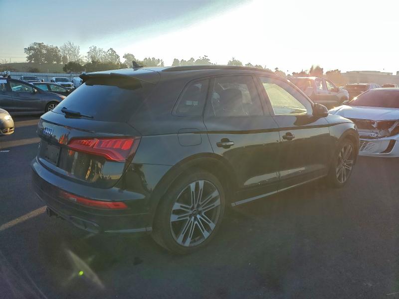 Фото 3 - AUDI SQ5