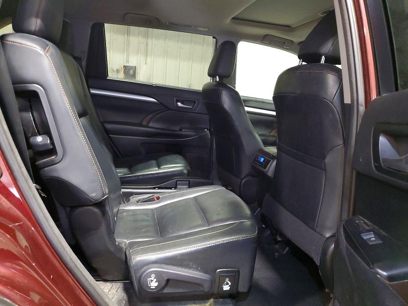 Фото 11 - TOYOTA HIGHLANDER