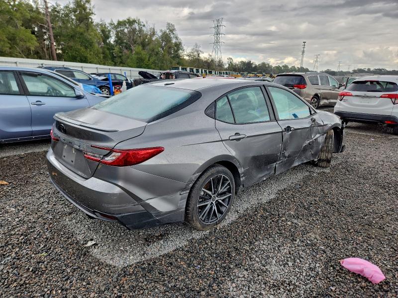 Фото 3 - TOYOTA CAMRY