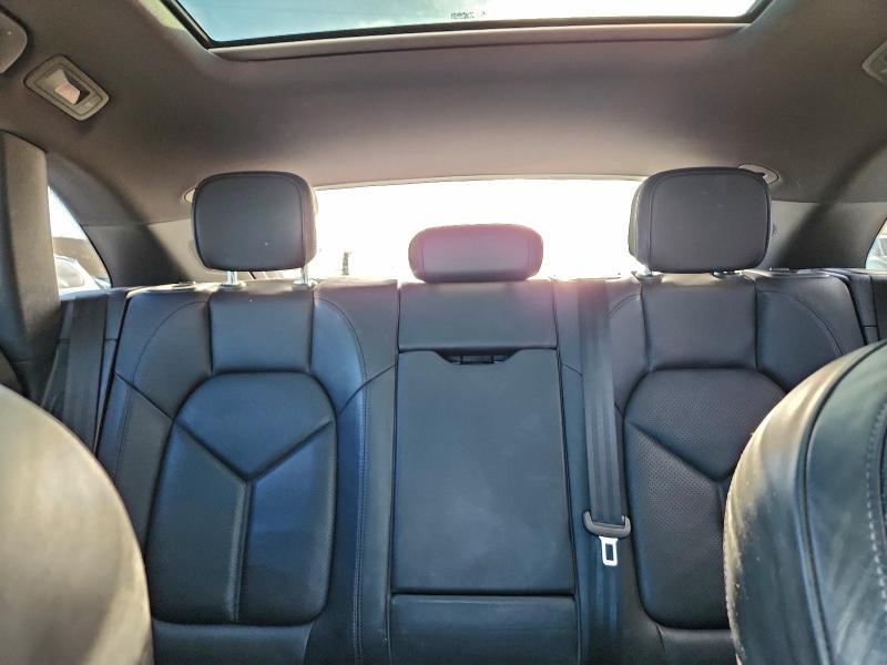 Фото 10 - PORSCHE MACAN