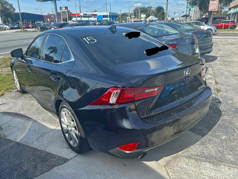 Фото 3 - LEXUS IS