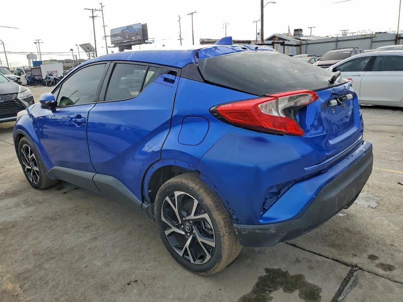 Фото 2 - TOYOTA C-HR