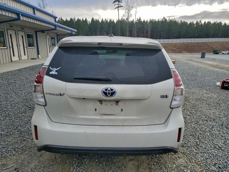 Фото 6 - TOYOTA PRIUS