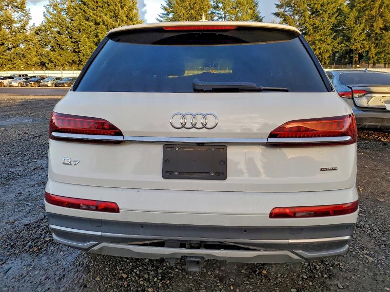 Фото 6 - AUDI Q7