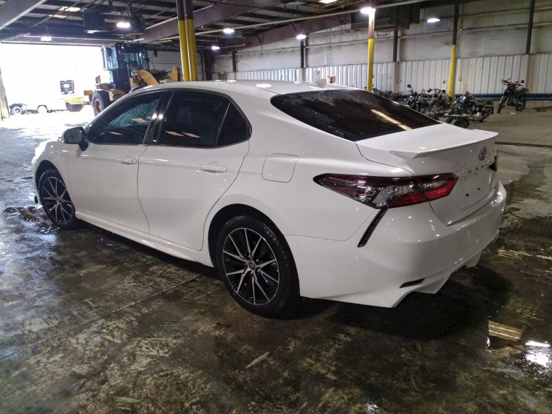 Фото 2 - TOYOTA CAMRY