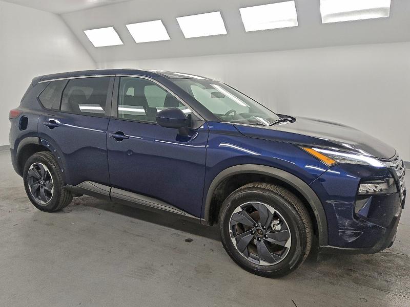 Фото 4 - NISSAN ROGUE