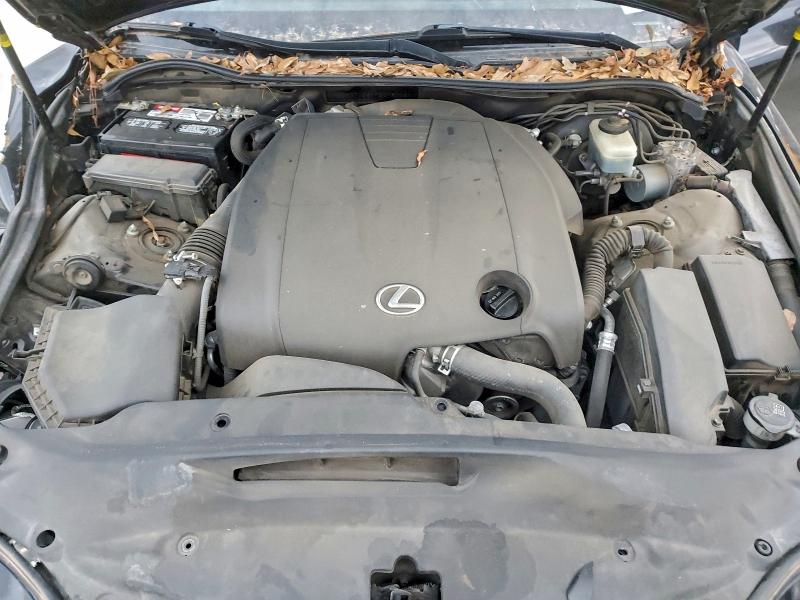 Фото 11 - LEXUS IS