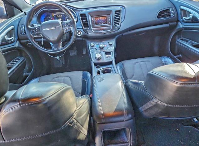 Фото 8 - CHRYSLER 200