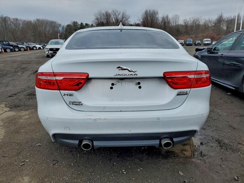 Фото 6 - JAGUAR XE