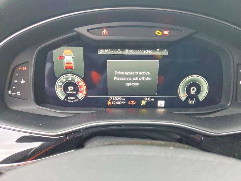 Фото 9 - AUDI Q8