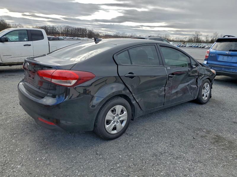 Фото 3 - KIA FORTE