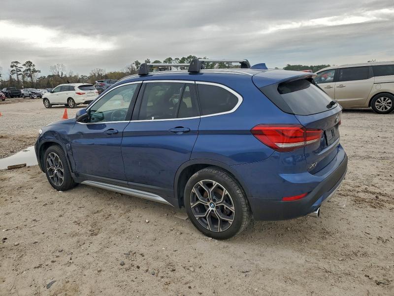 Фото 2 - BMW X1