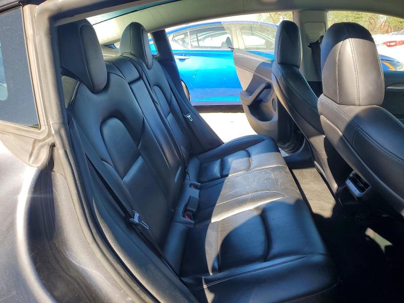 Фото 10 - TESLA MODEL 3