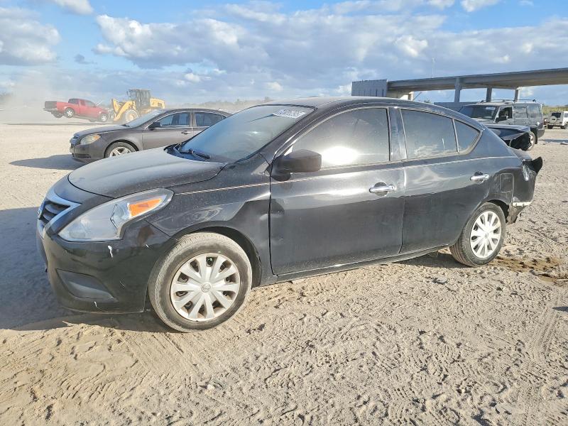 Фото 1 - NISSAN VERSA