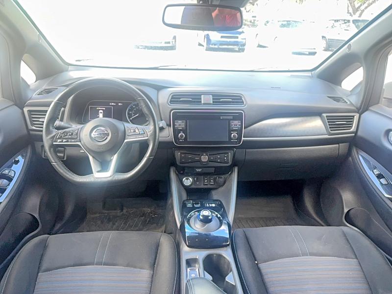 Фото 9 - NISSAN LEAF