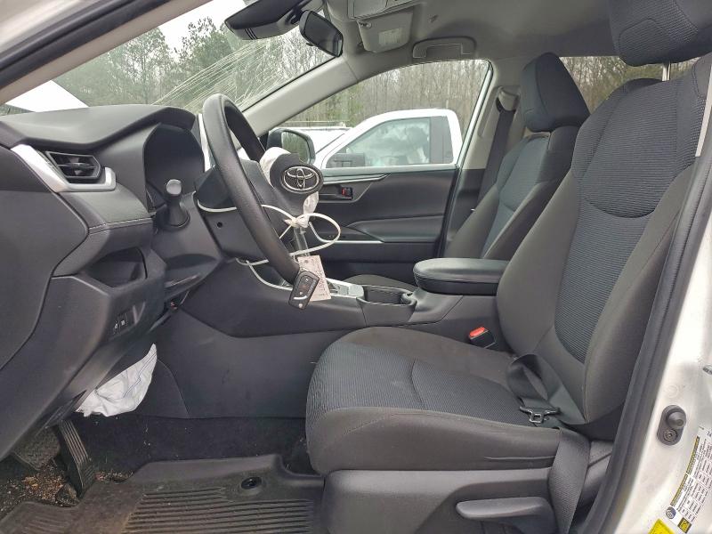 Фото 7 - TOYOTA RAV4