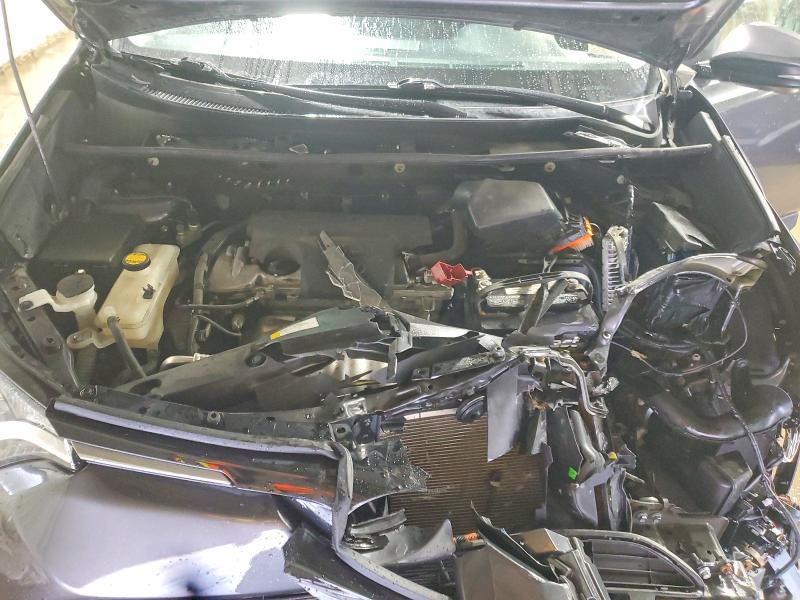 Фото 11 - TOYOTA RAV4