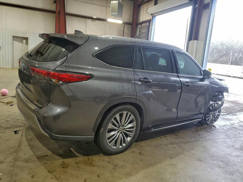 Фото 3 - TOYOTA HIGHLANDER