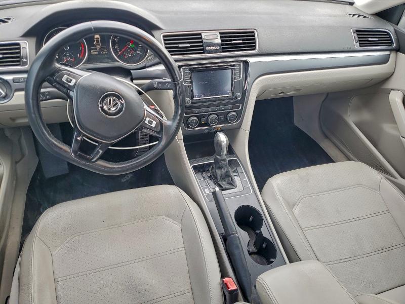 Фото 8 - VOLKSWAGEN PASSAT