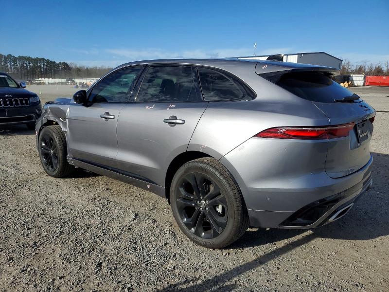 Фото 2 - JAGUAR F-PACE