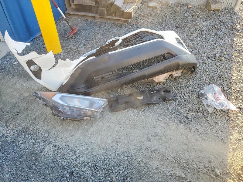 Фото 13 - TOYOTA RAV4