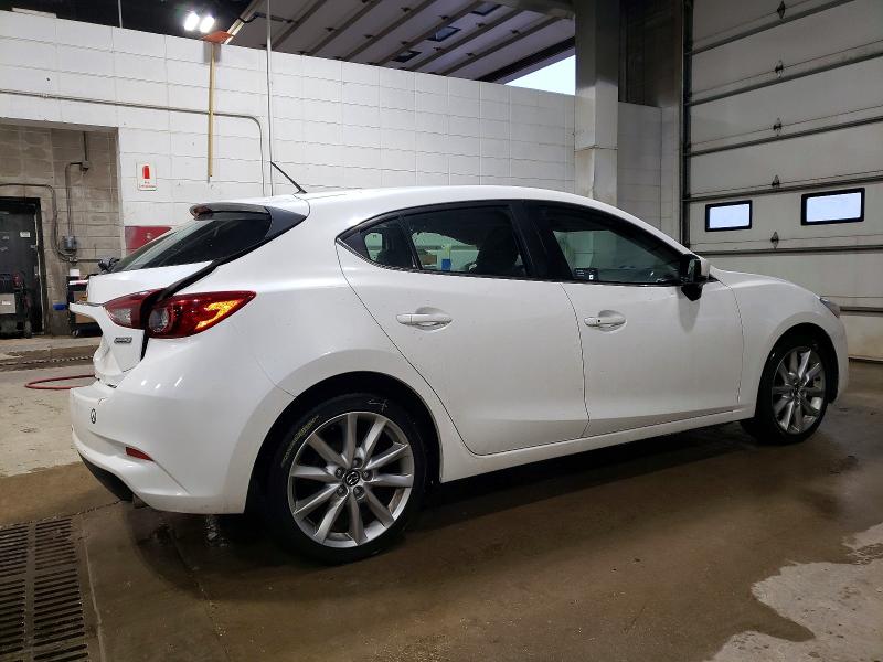 Фото 3 - MAZDA 3