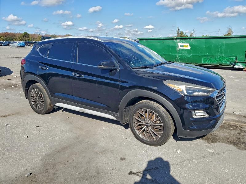 Фото 4 - HYUNDAI TUCSON