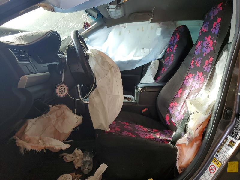 Фото 7 - TOYOTA CAMRY