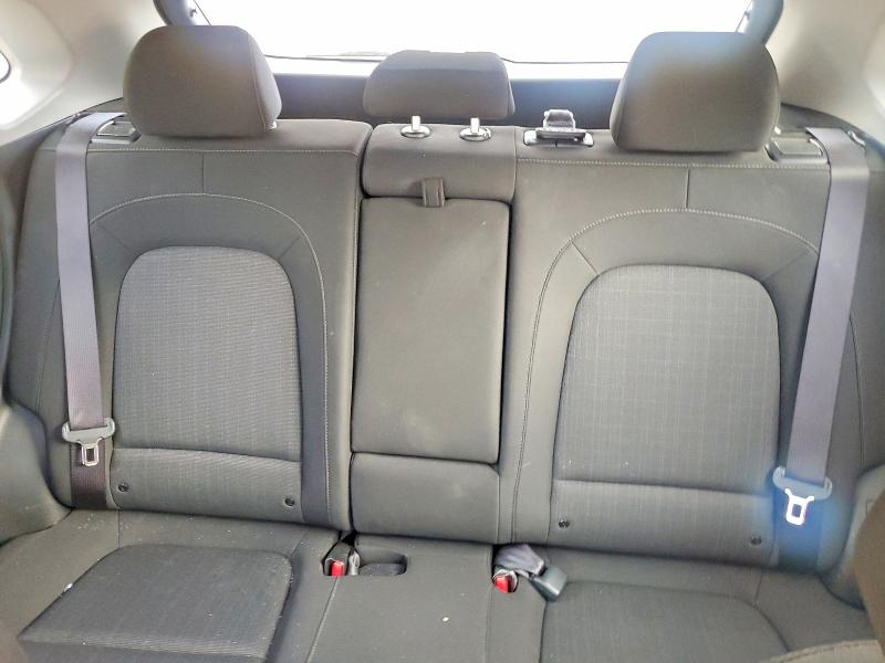 Фото 10 - HYUNDAI KONA