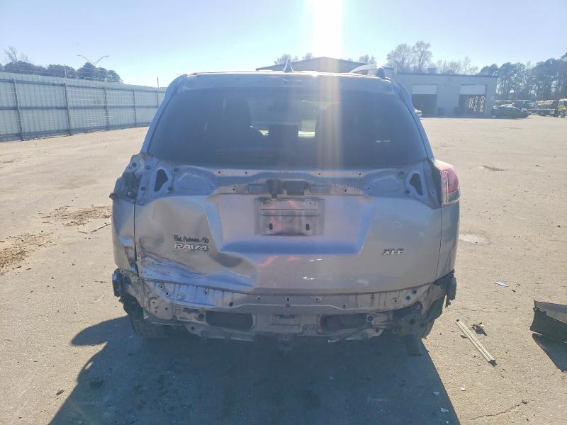 Фото 6 - TOYOTA RAV4