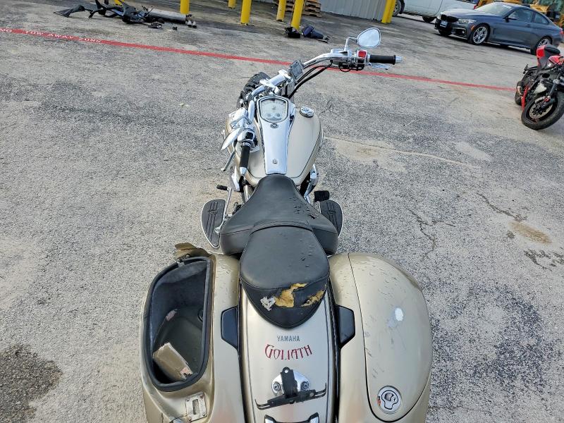 YAMAHA XV1900 A 2012