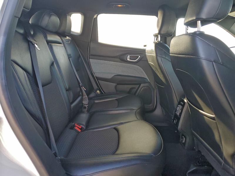 Фото 10 - JEEP COMPASS